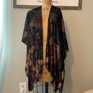 Love Stitch Burnout Velvet Kimono